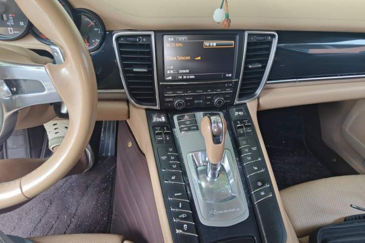Used Porsche Panamera 2014 Panamera 4 3.0T Audio And AC Panel