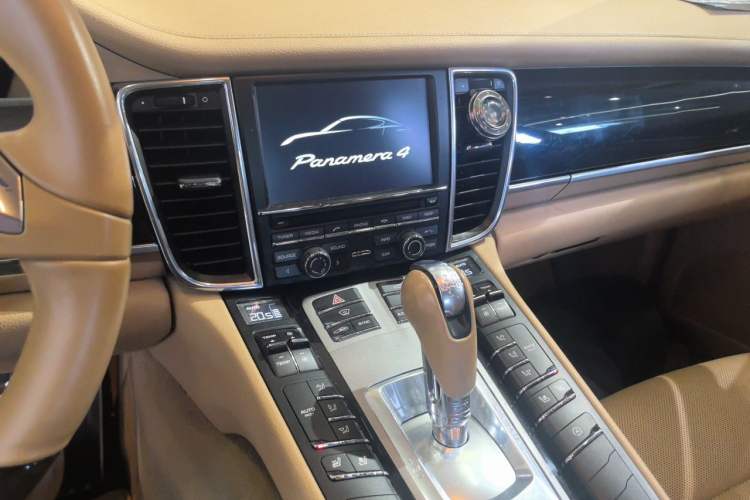 Used Porsche Panamera 2014 Panamera 4 3.0T Audio And AC Panel