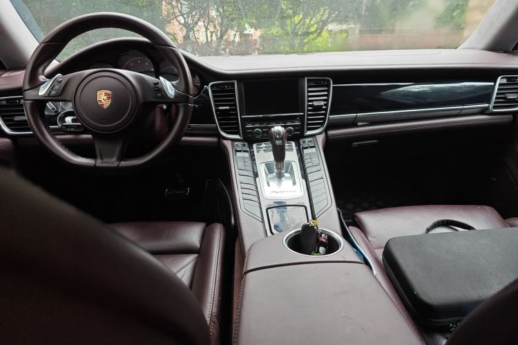 Used Porsche Panamera 2014 Panamera 4 3.0T Center Console