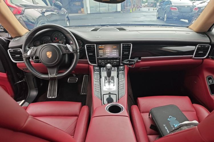 Used Porsche Panamera 2014 Panamera 4 Executive 3.0T Center Console