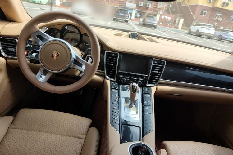 Used Porsche Panamera 2014 Panamera 4 3.0T Center Console