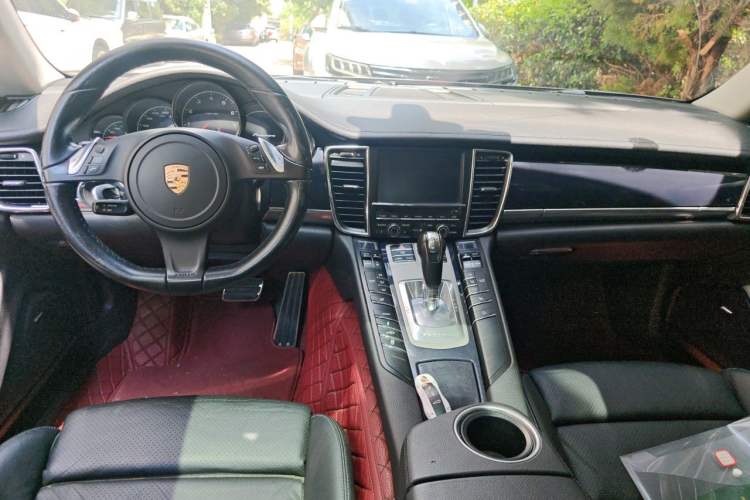 Used Porsche Panamera 2014 Panamera 3.0T Center Console