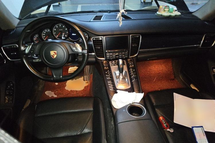 Used Porsche Panamera 2014 Panamera 3.0T Center Console