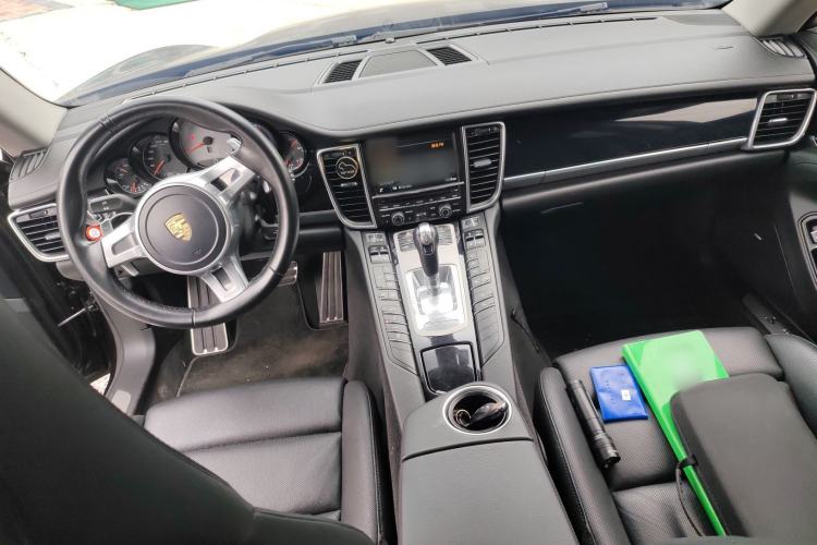 Used Porsche Panamera 2014 Panamera S Executive 3.0T Center Console