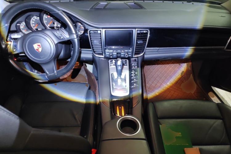 Used Porsche Panamera 2014 Panamera 4 3.0T Center Console