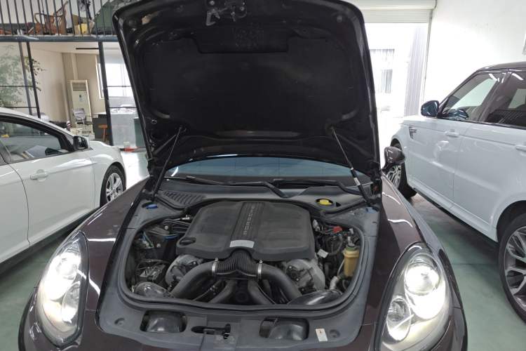 Used Porsche Panamera 2014 Panamera Executive 3.0T Engine Bay
