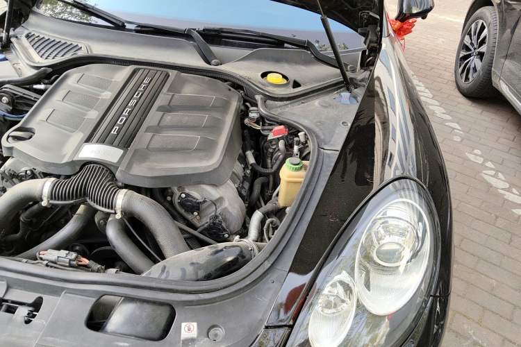 Used Porsche Panamera 2014 Panamera 4 Executive 3.0T Engine Bay Left