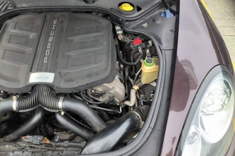 Used Porsche Panamera 2014 Panamera 4 Executive 3.0T Engine Bay Left