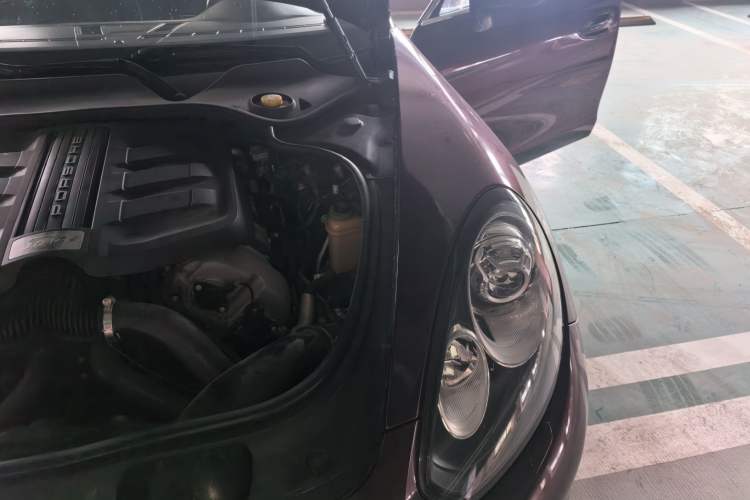 Used Porsche Panamera 2014 Panamera 3.0T Engine Bay Left