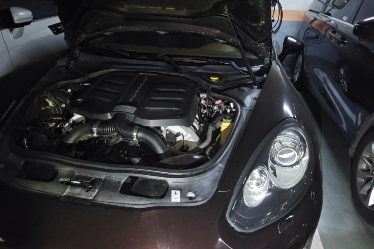 Used Porsche Panamera 2014 Panamera 4 3.0T Engine Bay Left