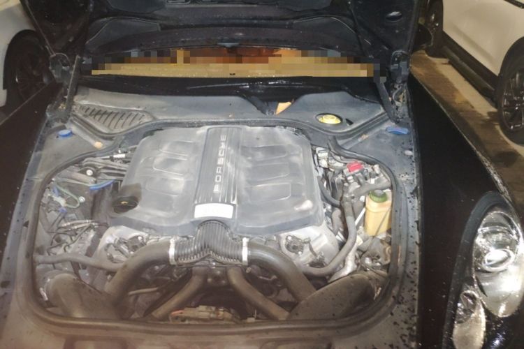 Used Porsche Panamera 2014 Panamera 3.0T Engine Bay Left