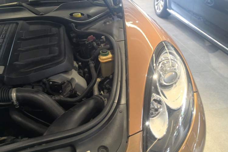 Used Porsche Panamera 2014 Panamera 4 3.0T Engine Bay Left