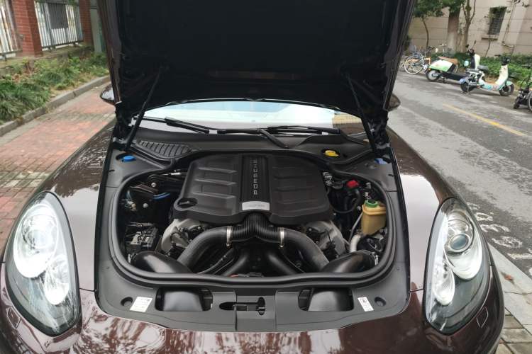 Used Porsche Panamera 2014 Panamera Executive 3.0T Engine Bay
