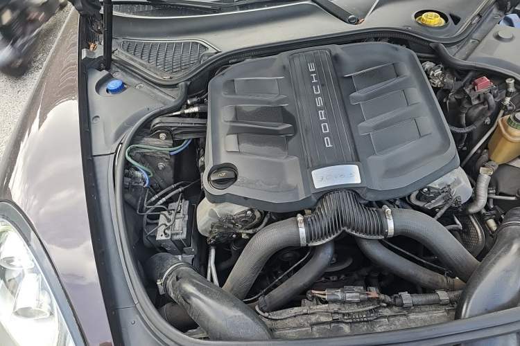Used Porsche Panamera 2014 Panamera 4S Executive 3.0T Engine Bay Right