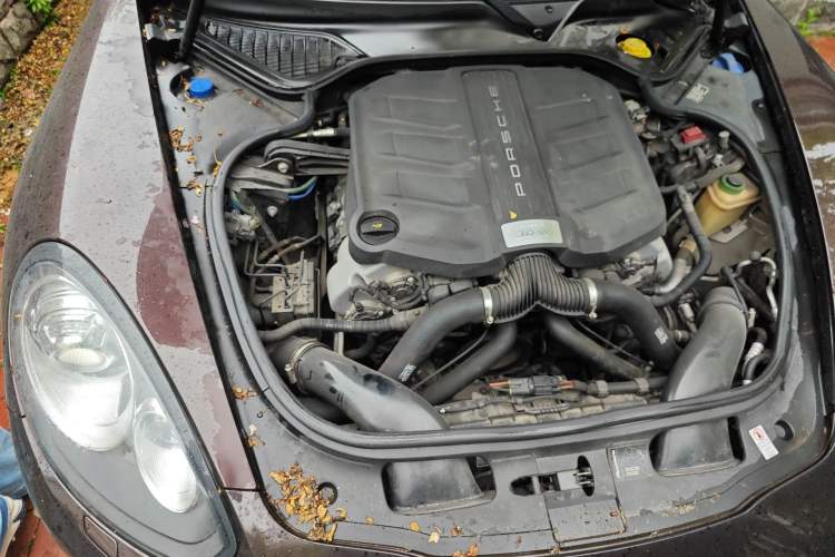 Used Porsche Panamera 2014 Panamera 4 3.0T Engine Bay Right