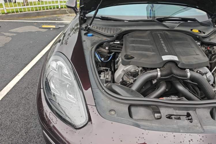 Used Porsche Panamera 2014 Panamera 4 Executive 3.0T Engine Bay Right