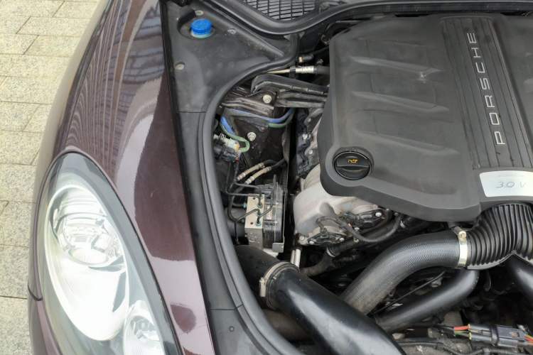 Used Porsche Panamera 2014 Panamera 4 Executive 3.0T Engine Bay Right
