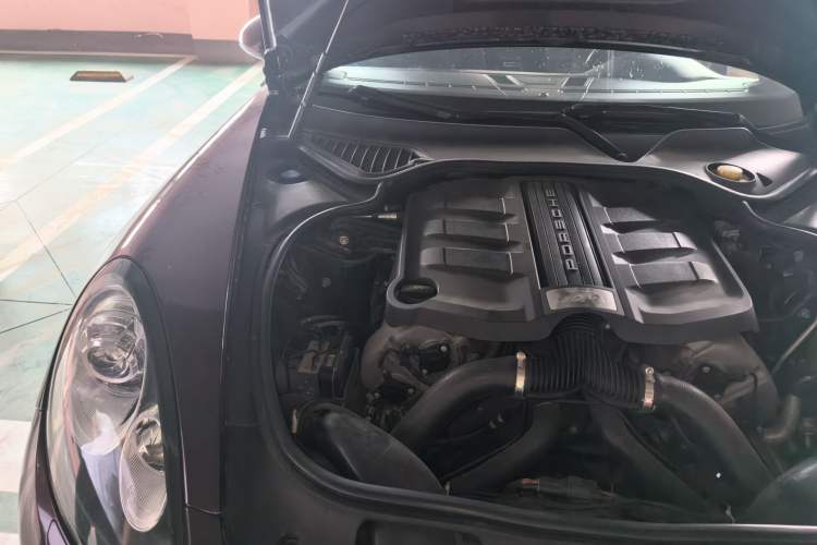 Used Porsche Panamera 2014 Panamera 3.0T Engine Bay Right