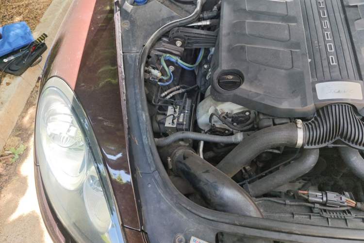 Used Porsche Panamera 2014 Panamera 3.0T Engine Bay Right
