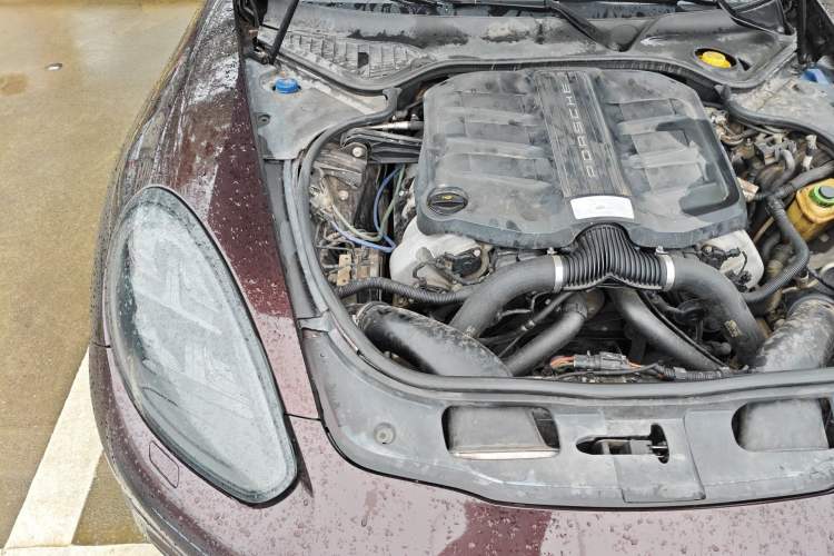 Used Porsche Panamera 2014 Panamera 4 3.0T Engine Bay Right