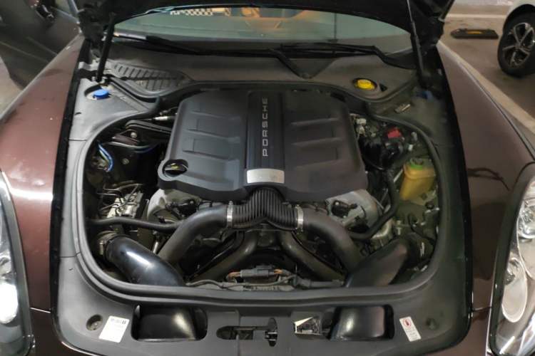 Used Porsche Panamera 2014 Panamera 4 3.0T Engine Bay