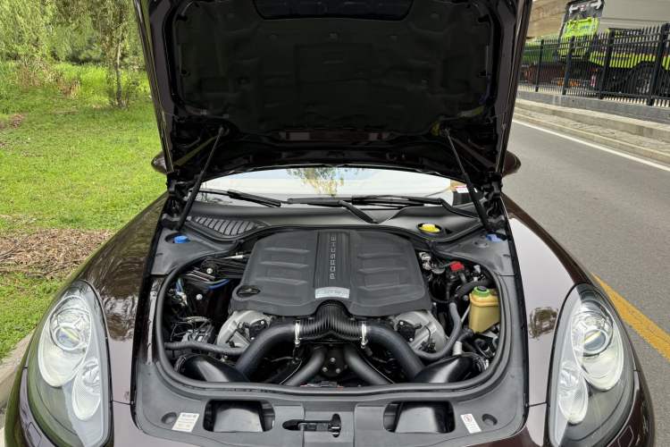 Used Porsche Panamera 2014 Panamera 3.0T Engine Bay