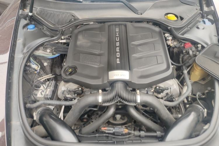 Used Porsche Panamera 2014 Panamera 4 3.0T Engine Bay
