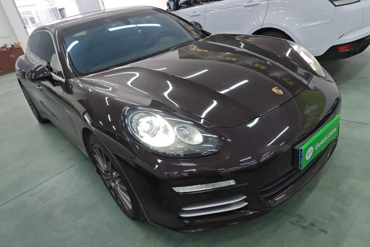 Used Porsche Panamera 2014 Panamera Executive 3.0T Front Right 45 Deg