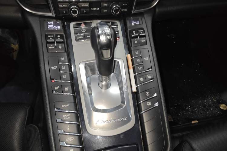 Used Porsche Panamera 2014 Panamera Executive 3.0T Gear Lever