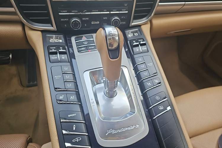 Used Porsche Panamera 2014 Panamera 4S Executive 3.0T Gear Lever
