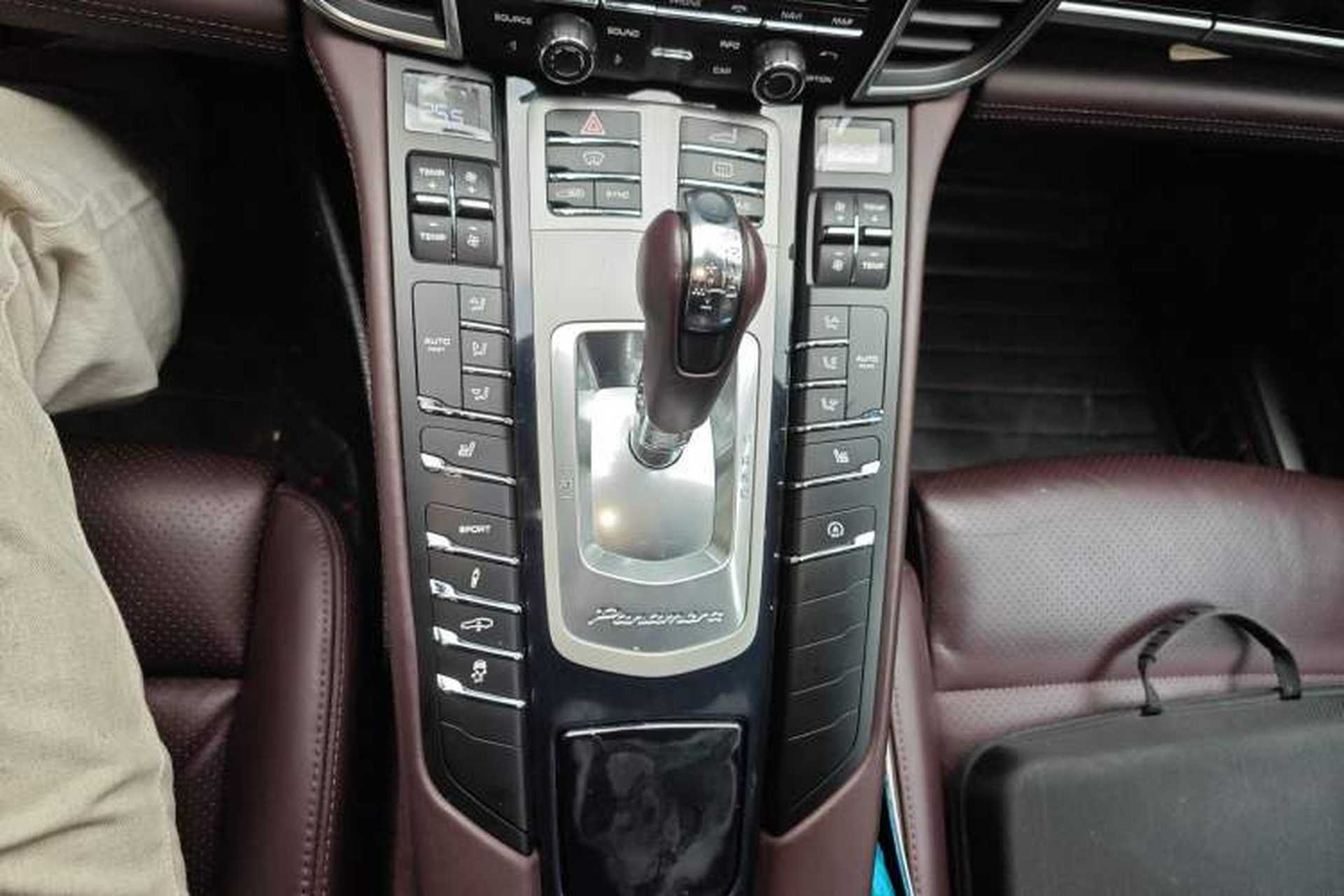 Used Porsche Panamera 2014 Panamera 4 3.0T Gear Lever