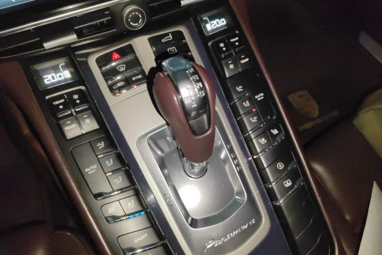 Used Porsche Panamera 2014 Panamera S Executive 3.0T Gear Lever