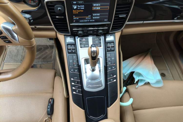 Used Porsche Panamera 2014 Panamera 4 Executive 3.0T Gear Lever