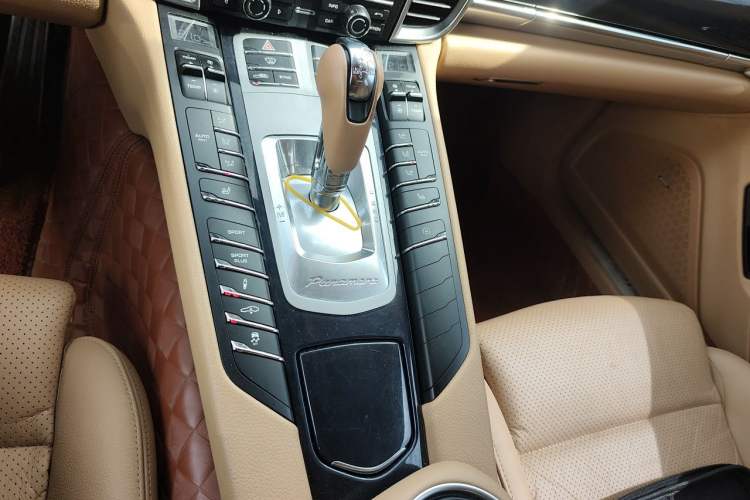 Used Porsche Panamera 2014 Panamera 4 3.0T Gear Lever