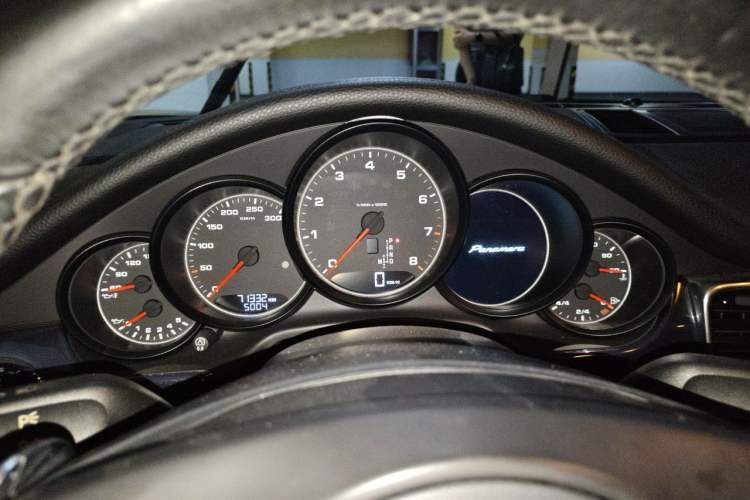 Used Porsche Panamera 2014 Panamera 3.0T Instrument Cluster