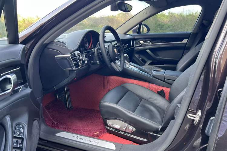 Used Porsche Panamera 2014 Panamera 3.0T Interior 1