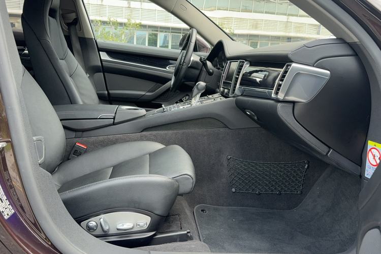 Used Porsche Panamera 2014 Panamera 3.0T Interior 2