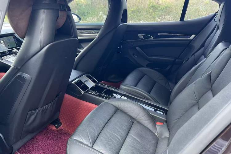 Used Porsche Panamera 2014 Panamera 3.0T Interior 3
