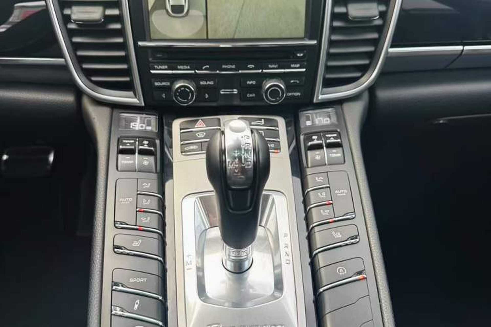 Used Porsche Panamera 2014 Panamera 4 3.0T Interior 3