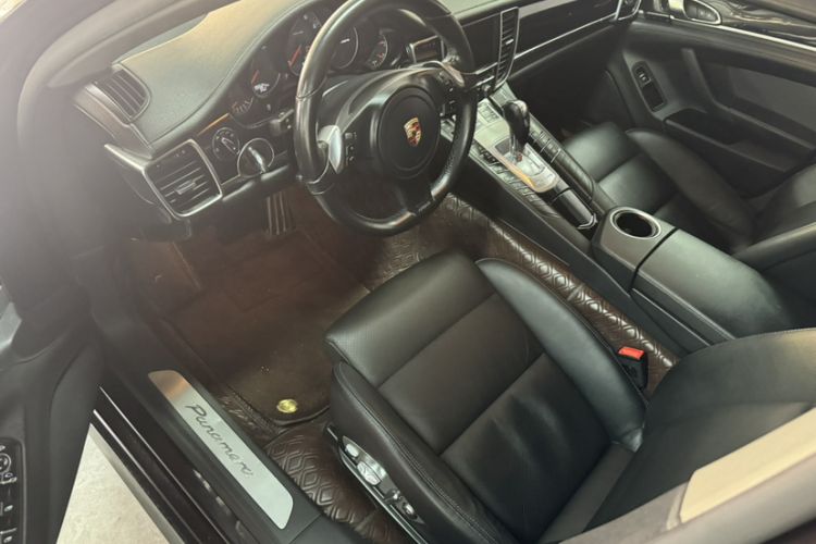 Used Porsche Panamera 2014 Panamera 3.0T Interior 3