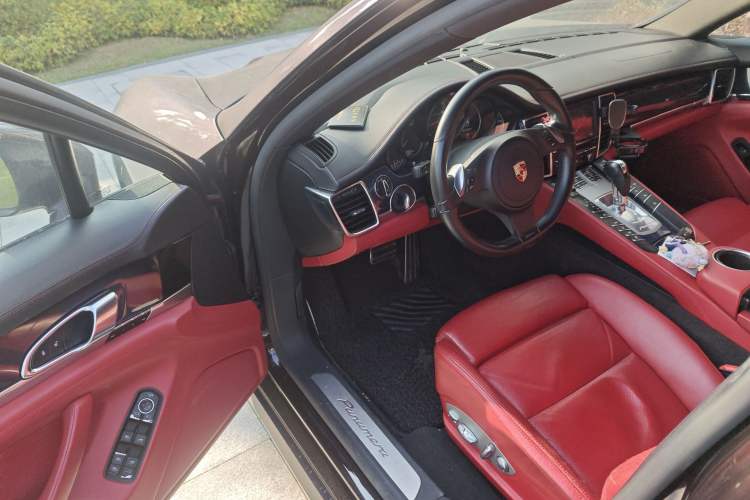 Used Porsche Panamera 2014 Panamera 3.0T Interior 3
