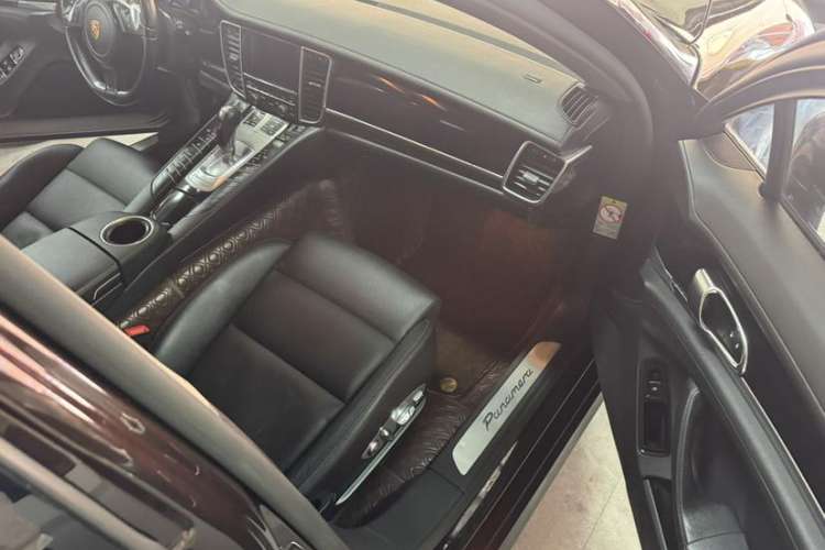 Used Porsche Panamera 2014 Panamera 3.0T Interior 4