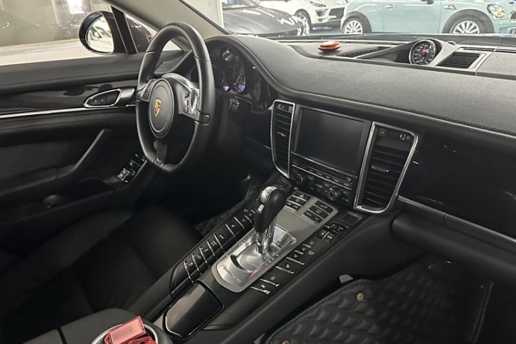 Used Porsche Panamera 2014 Panamera 3.0T Interior 5