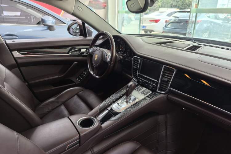 Used Porsche Panamera 2014 Panamera 3.0T Interior 6