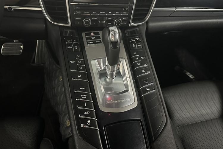 Used Porsche Panamera 2014 Panamera 3.0T Interior 7