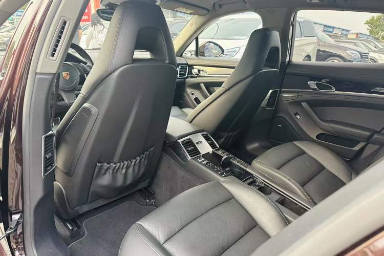 Used Porsche Panamera 2014 Panamera 4 3.0T Interior 7