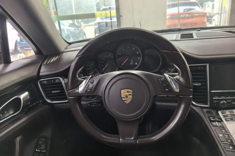 Used Porsche Panamera 2014 Panamera 3.0T Interior 9