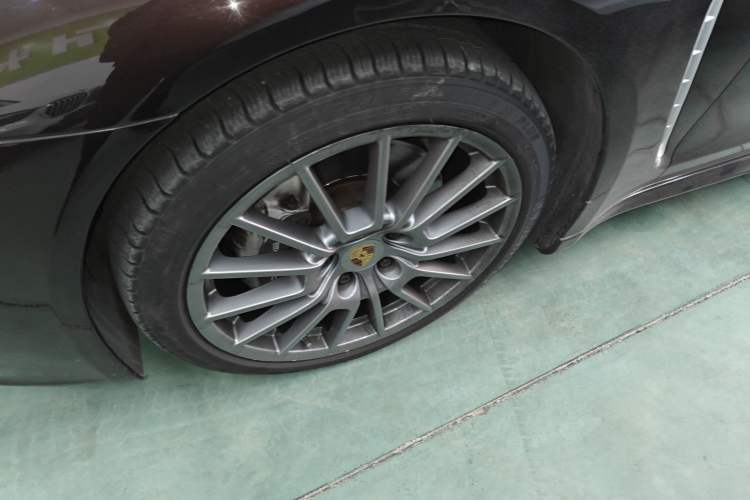 Used Porsche Panamera 2014 Panamera Executive 3.0T Left Front Wheel Hub