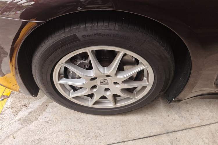 Used Porsche Panamera 2014 Panamera 3.0T Left Front Wheel Hub