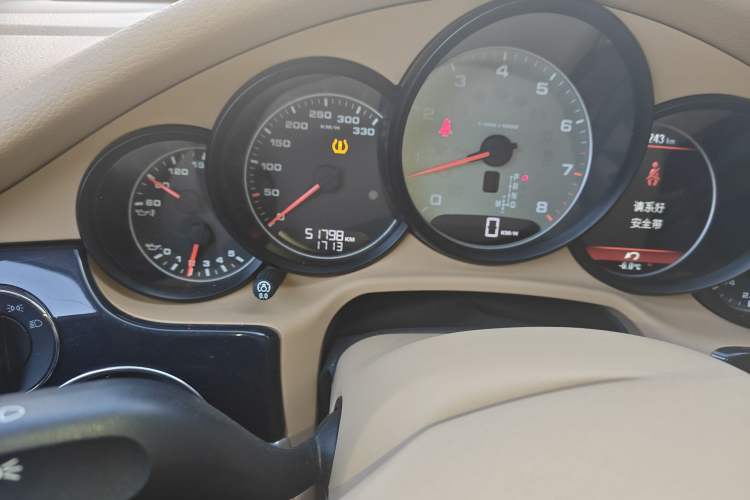 Used Porsche Panamera 2014 Panamera 4S Executive 3.0T Odometer Close Up